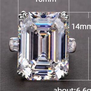🩵 NEW Stunning rectangular cut 4 carat white sapphire ring 🩵